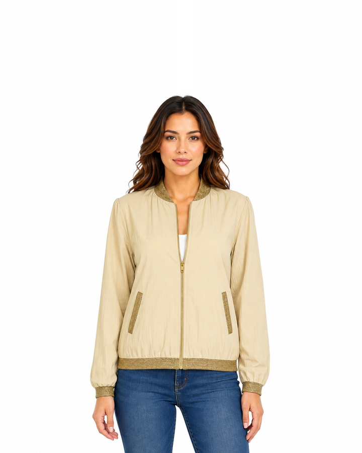 Chamarra Bomber Ligera Beige – de frente