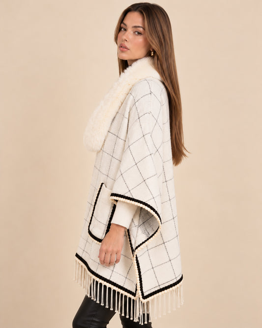 Capa Cuadros Cuello Peluche Blanco – lateral
