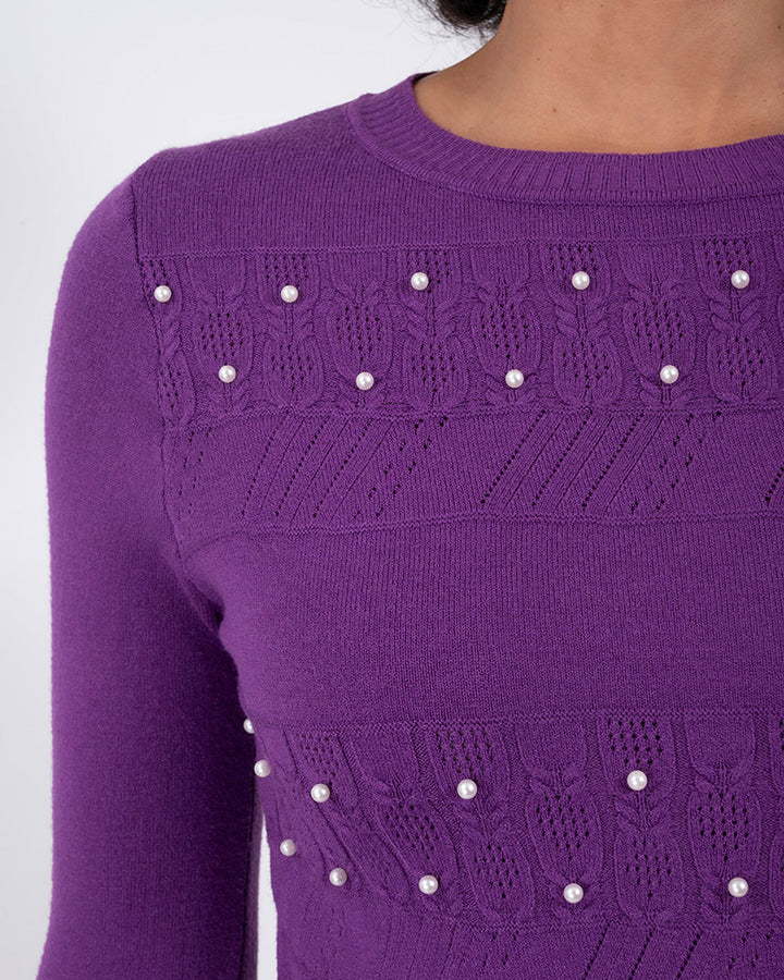 Suéter Elegante con Detalles Morado – detalle de la prenda