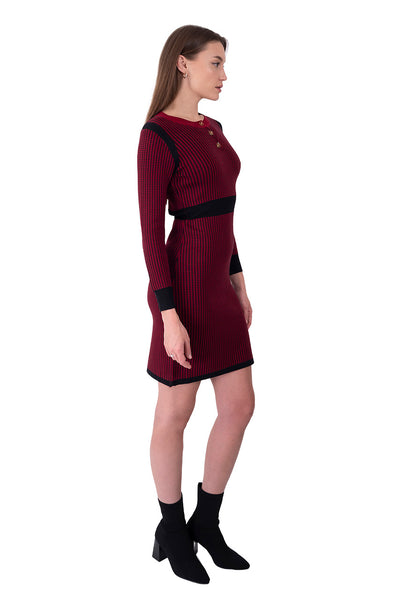Vestido Tejido Elegancia Clásica Vino – de lado