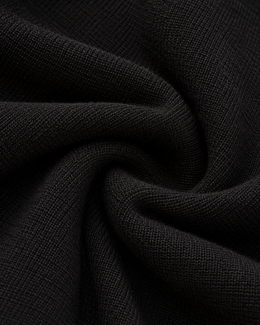 Capa Greca Pedrería Negro – detalle de tela