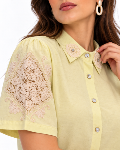 Blusa Encaje Guipur Amarillo – detalle de la prenda
