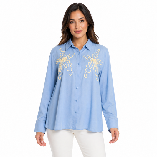 Camisa con cuello camisero y bordado floral Azul