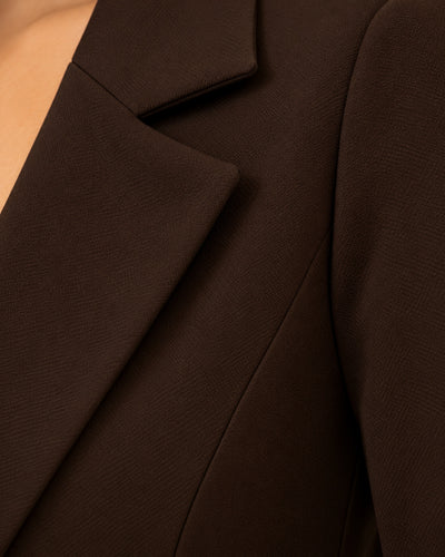 Saco Blazer Manga Fruncida Café – detalle de la tela