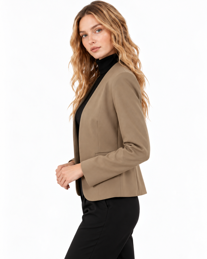 Saco Corto Abierto Entallado Khaki – vista lateral