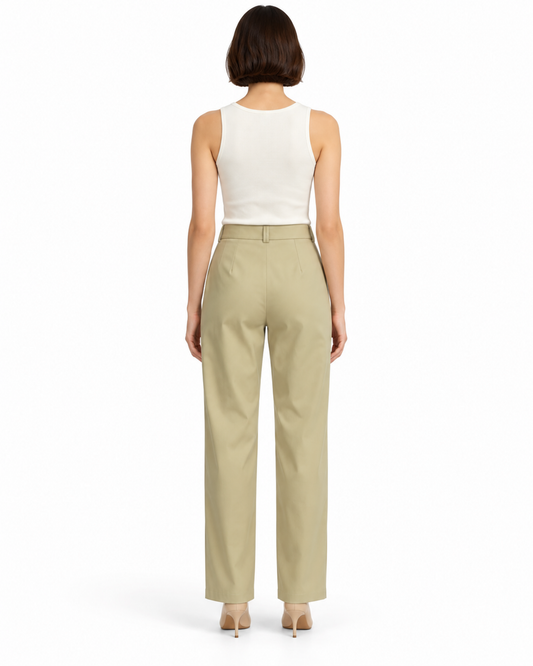 Pantalón Pinzas Botón Dorado Beige – de espalda