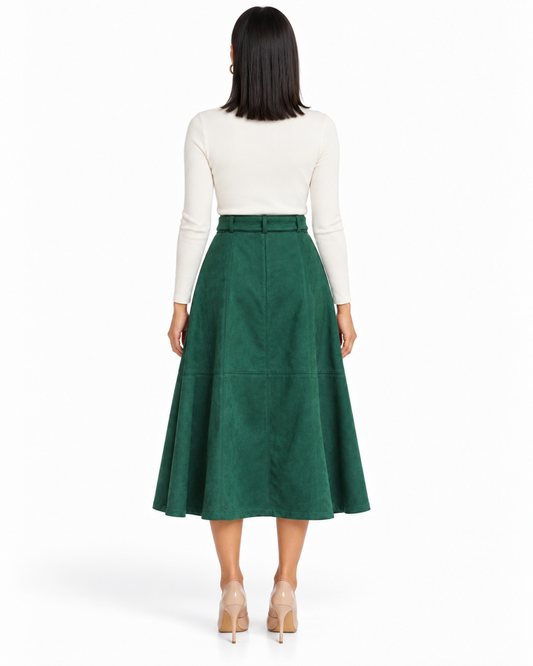 Falda Midi Hebilla Dorada Verde – cuerpo completo