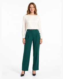 Pantalón Recto Botón Joya Verde – de frente