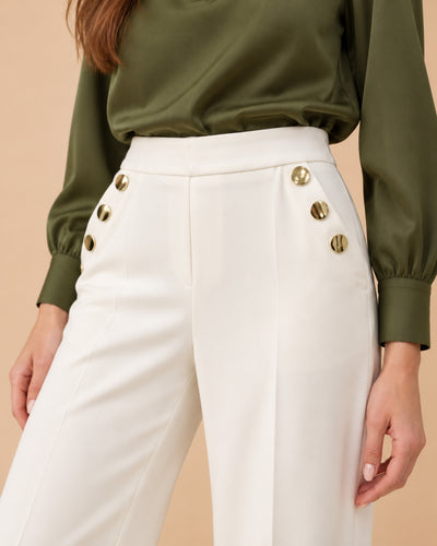 Pantalón Marinero Botón Dorado Hueso – detalle de la prenda