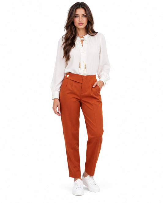Pantalón Recto Tiro Alto Shedron – frente