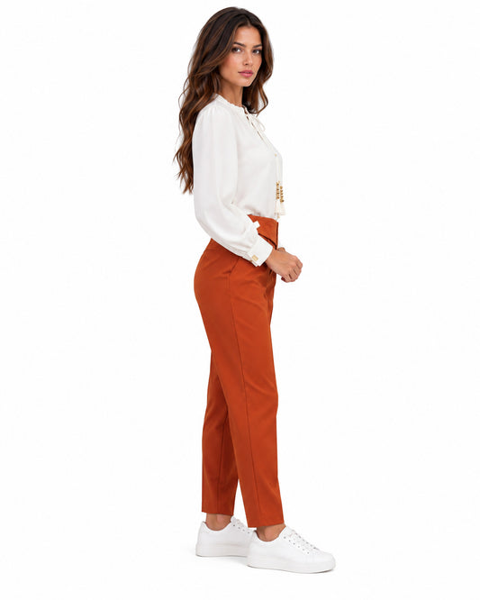 Pantalón Recto Tiro Alto Shedron – cuerpo completo
