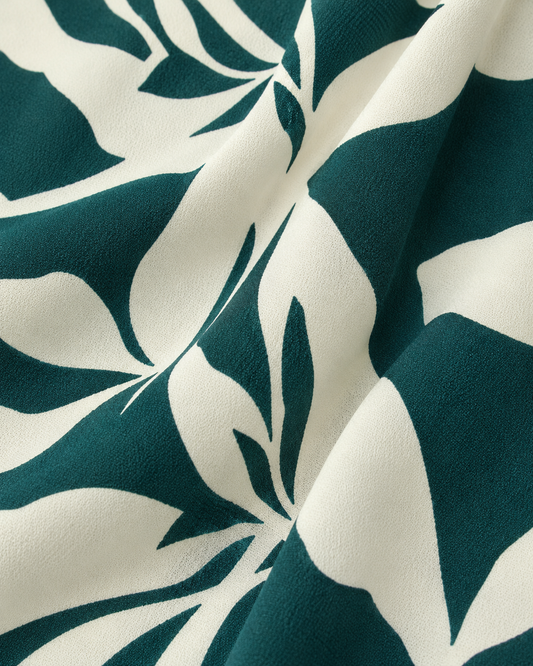 Vestido Midi Estampado Hojas Verde – detalle de la tela