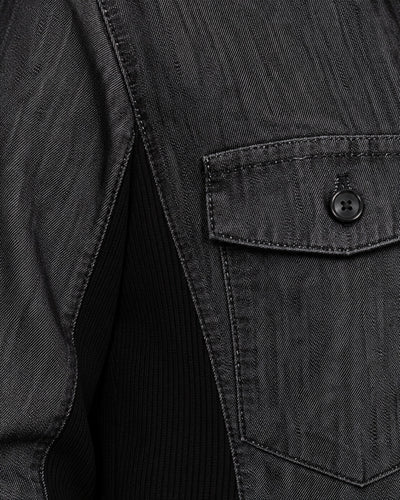 Camisa Mezclilla Paneles Laterales Negro – detalle del bolsillo