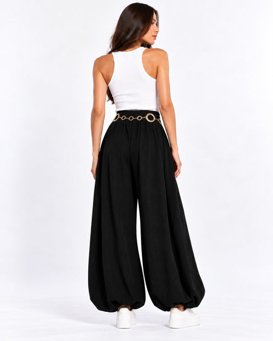 Pantalón Globo Cinturón Argollas Negro – frente