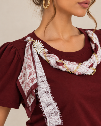 Blusa Mascada Paisley Vino – detalle de la prenda