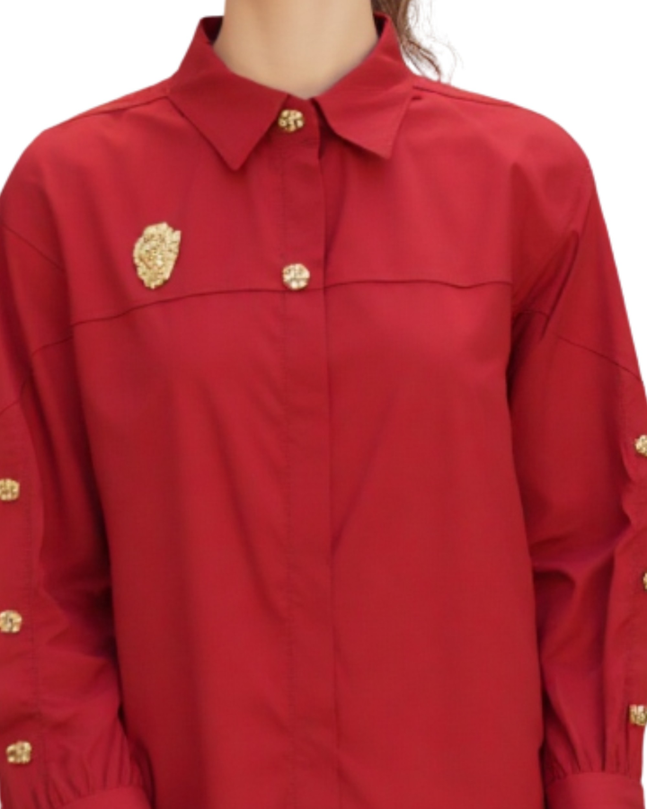 Blusa Elegante Botones Joya Rojo – detalle de los botones