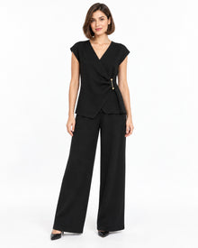 Conjunto Broche Dorado Negro – frente