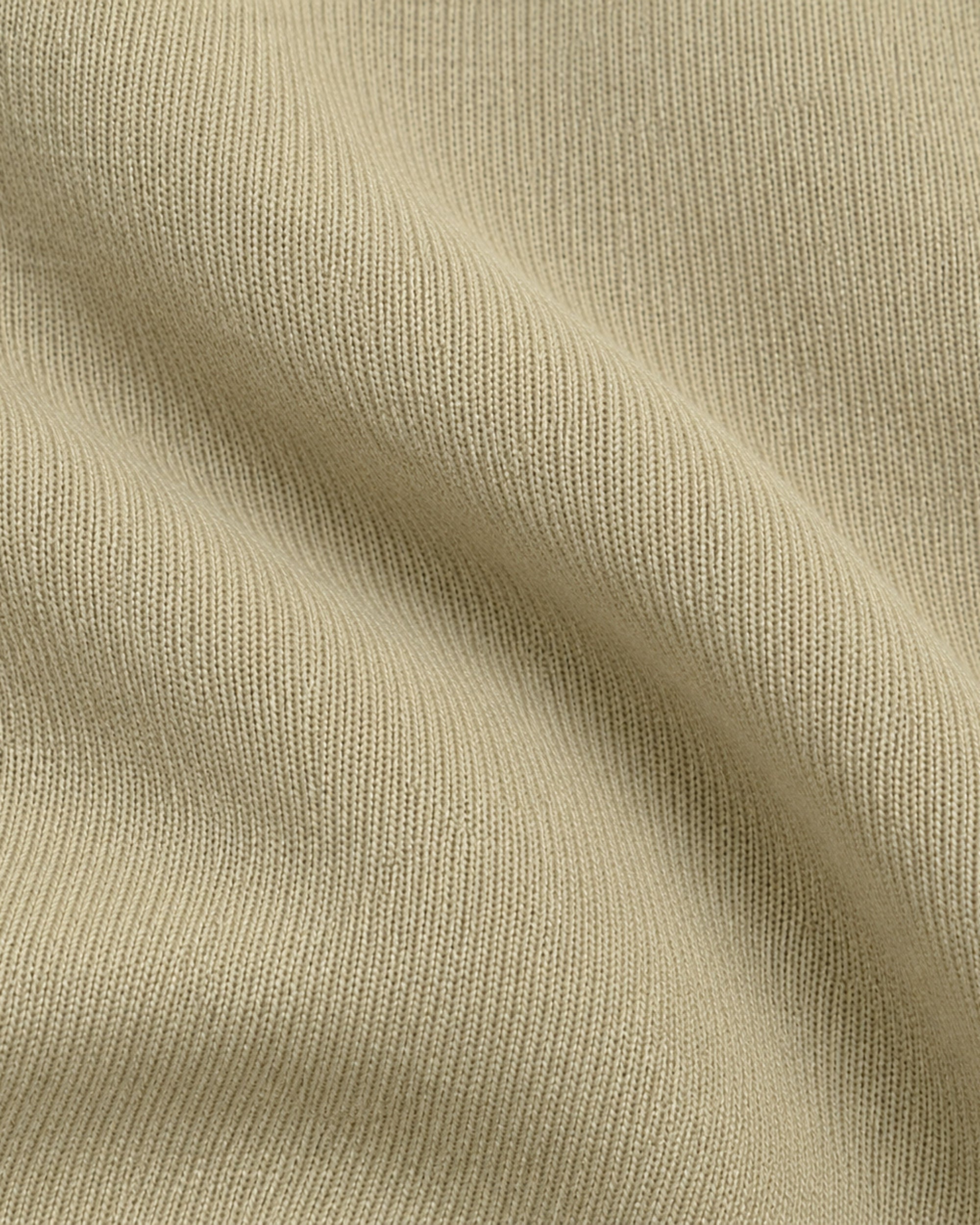 Conjunto Broche Dorado Beige – detalle de tela
