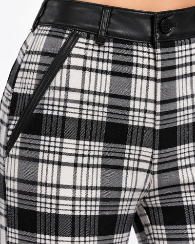 Conjunto Cuadros Top Olanes Negro – detalle de la pretina
