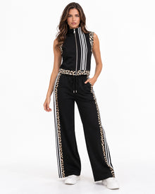 Conjunto Deportivo Franjas Animal Print Negro – frente