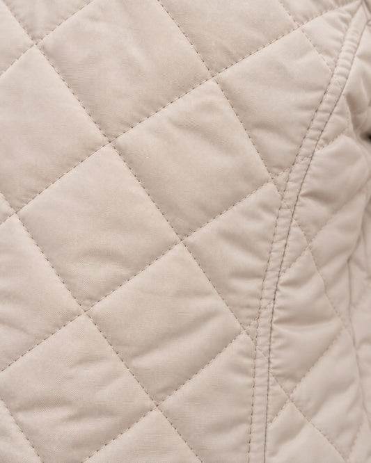 Chamarra Acolchada con Capucha Beige – detalle de tela