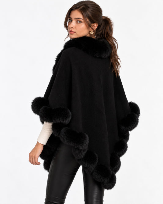 Capa con Capucha de Pelo Negro – espalda