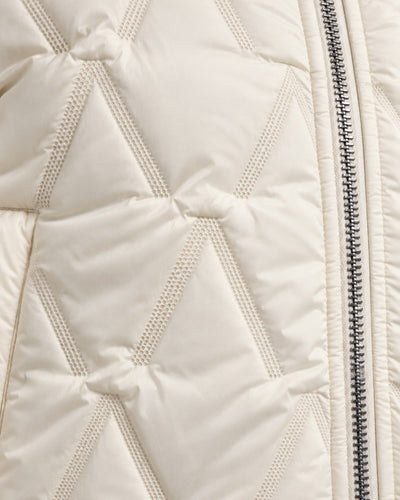 Chamarra Bomber Acolchada Punto Hueso – detalle de tela