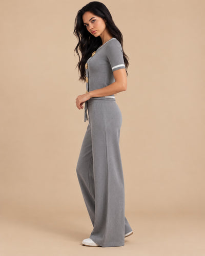 Conjunto Canalé Botones Joya Gris – cuerpo completo