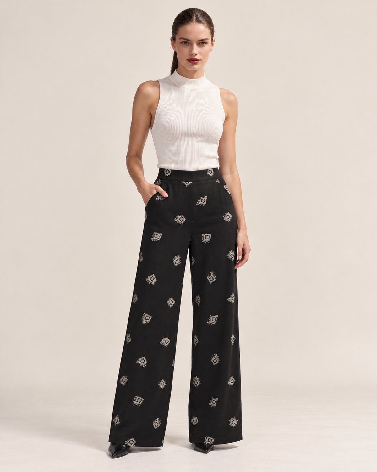 Pantalón Palazzo Estampado Negro – de frente