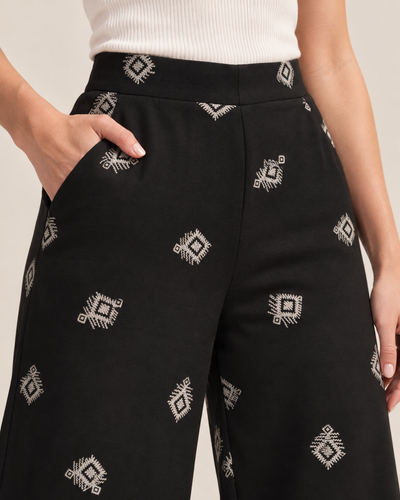 Pantalón Palazzo Estampado Negro – detalle de la prenda