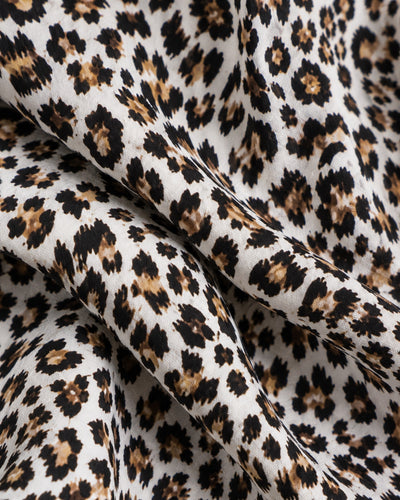 Jumpsuit Animal Print Cinturón Hueso – detalle de tela
