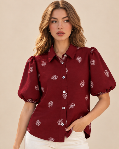 Camisa Estampado Bordado Vino – de frente
