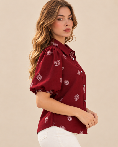Camisa Estampado Bordado Vino – de lado
