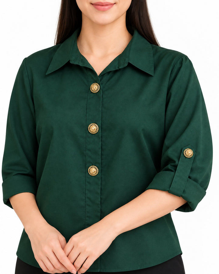Camisera Botón Dorado Verde – detalle de la prenda