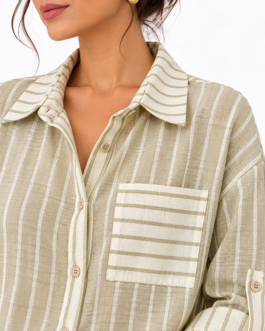 Camisera Oversize Rayas Blanco – detalle de la prenda