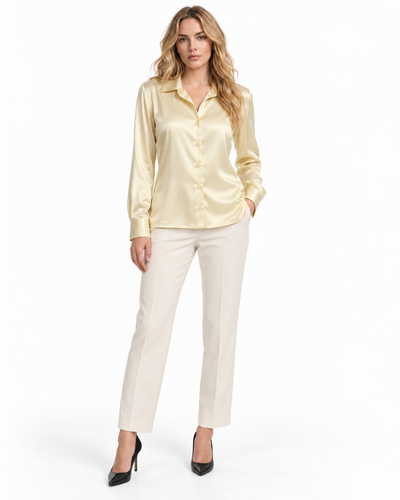Blusa Satén Botón Joya Beige – frente