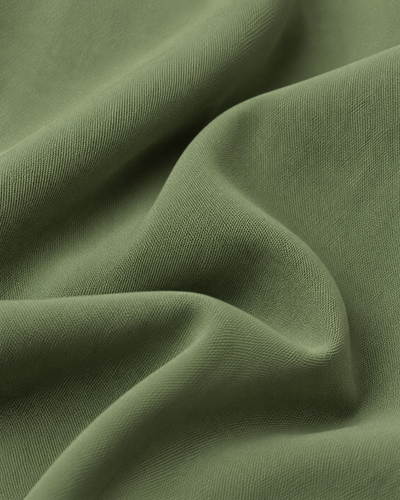 Vestido Safari Hebilla Argolla Olivo – detalle de la tela