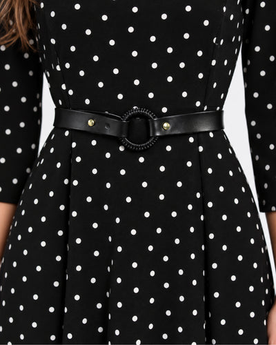 Vestido Largo Lunares Cinturón Negro – detalle del cinturón de hebilla
