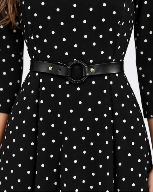Vestido Largo Lunares Cinturón Negro – detalle del cinturón de hebilla
