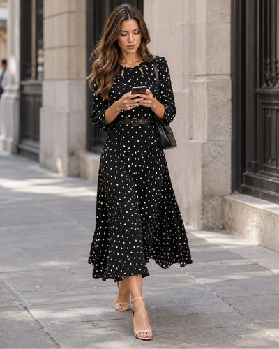 Vestido Largo Lunares Cinturón Negro – ambientada en calle