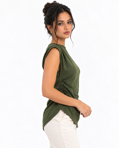 Blusa Drapeada Hombreras Olivo – de lado