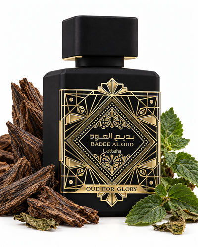 Badee Al Oud For Glory Eau de Parfum de Lattafa – frasco con sus notas: oud, pachulí, almizcle