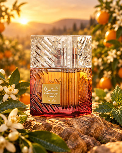 Khamrah Dukhan Eau de Parfum de Lattafa – paisaje inspirado en sus notas