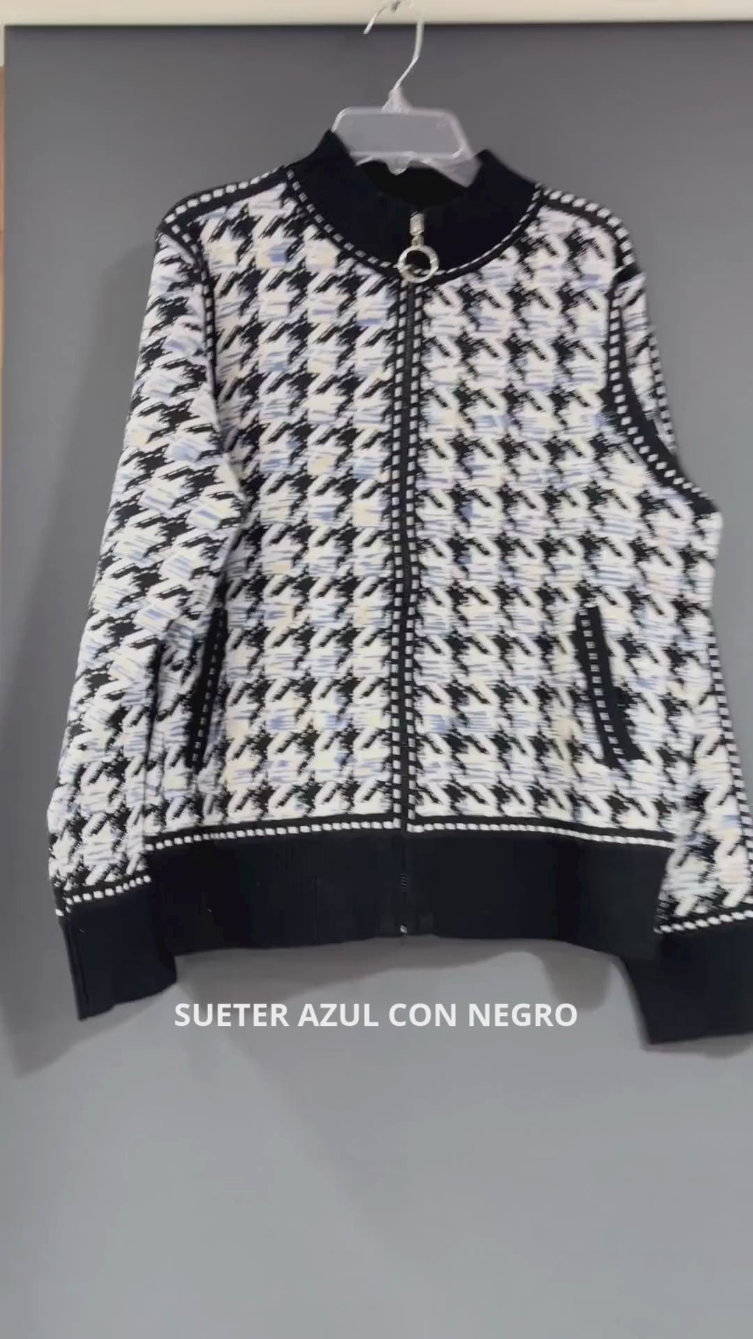 Sudadera con Cierre, Estampado con Detalles en Cuello